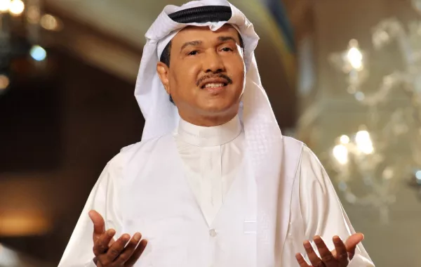 محمد عبده يقضي إجازته في نيوم
