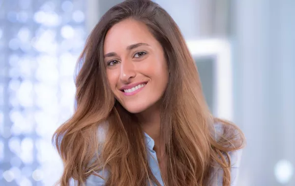 بالفيديو: عمرو أديب يغازل الفنانة أمينة خليل: "أنت صاروخ"... وردّها صادم