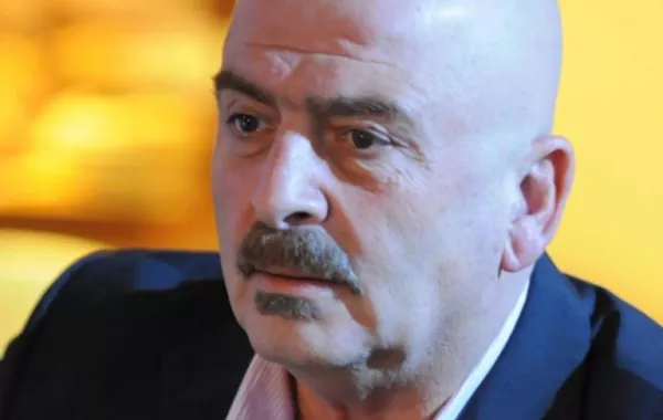 خلافًا لما يشاع .. سلوم حداد لن يكون بديلًا لـ عباس النوري