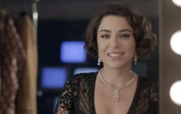الممثلة سارة أبي كنعان تشارك على طريقتها في حملة "خلي صوتك مسموع مش مقموع "