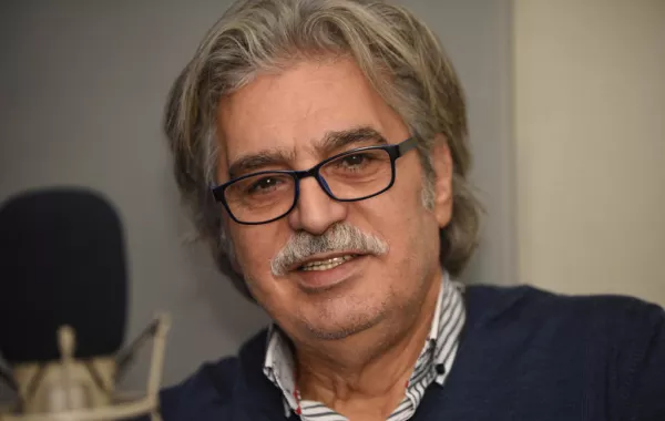 بالصورة .. كيف كان عباس النوري في طفولته؟