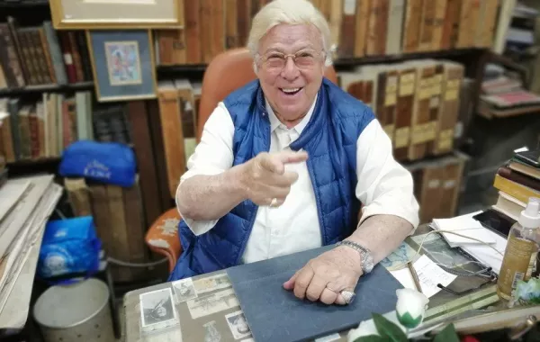 مفاجأة صادمة بالفيديو: "كنز" حسن كامي ضاع إلى الأبد وشقيقته تتهم محاميه بسرقة 50 مليون جنيه