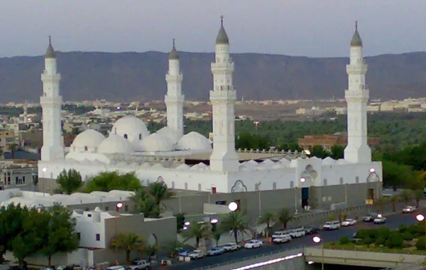 بتوجيه من خادم الحرمين الشريفين ... فتح أبواب مسجد قباء على مدار الساعة