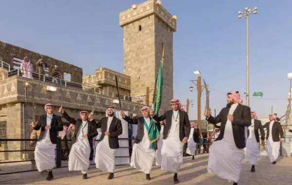 جناح "هدف" بالجنادرية يطلع الزوار على مبادرات دعم التدريب والتوظيف