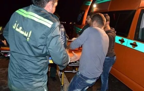 شاهد زوجته في أحضان عشيقها فألقاها من الطابق الرابع