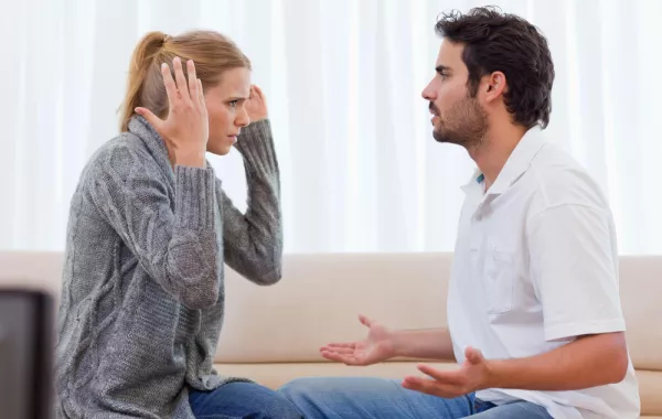 هل علاقتك بزوجك في خطر؟