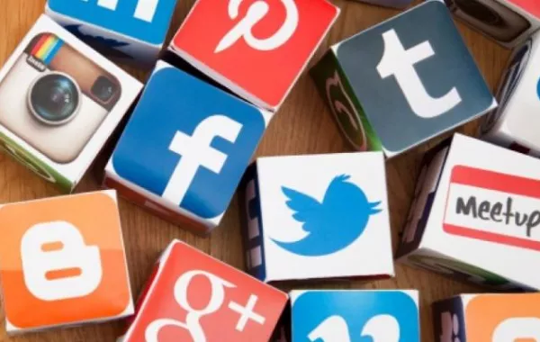 جراح يقتل طليقته و"يبقها حية" على مواقع التواصل لمدة 7 أشهر