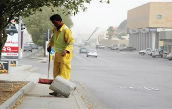 في حائل: مطعم يقدم وجبات مجانية لعمال النظافة