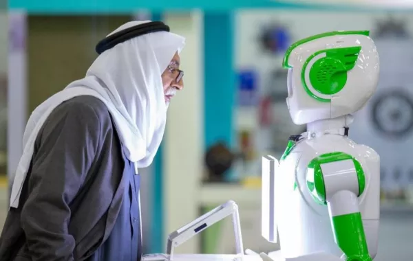 أول موظف آلي في وزارة التعليم السعودية