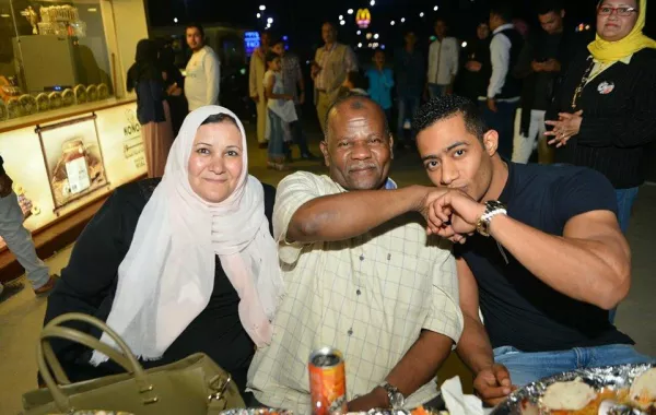 إلغاء قرار حبس شقيقة محمد رمضان رغم إدانتها بتصدير "عسل أبيض" مغشوش