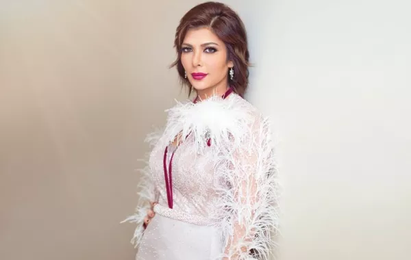 استوحي ثوب زفافك من فساتين النجمات في رأس السنة 2019