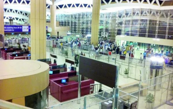 أجهزة جديدة لتفتيش «الأحذية» في مطارات السعودية