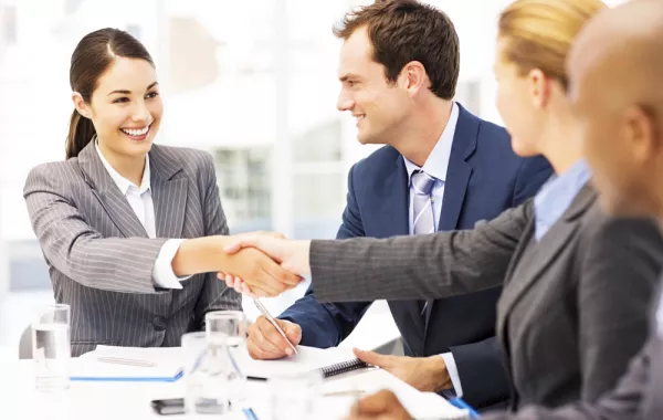 العوامل المؤثرة في بيئة العمل