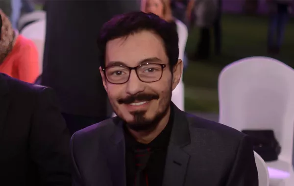 أحمد زاهر يعلن تعافيه نهائياً من المرض .. وينفي تعاقده على بطولة "لمس أكتاف"