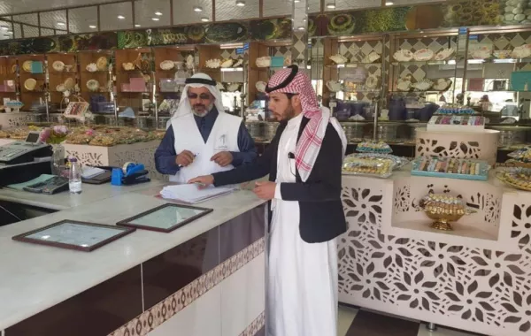 جولات تفتيشية في السعودية تزامنا مع قرار توطين 5 منافذ بيع