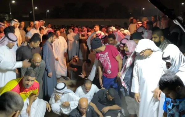 تشييع جثامين الأسرة التي توفيت بسبب الحريق في الأحساء