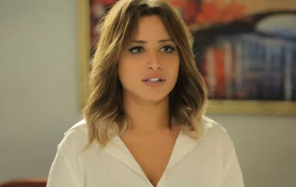 "خطيب مراتي" قريبًا في دور السينما المصرية وبطلة الفيلم التونسية إيمان العميري