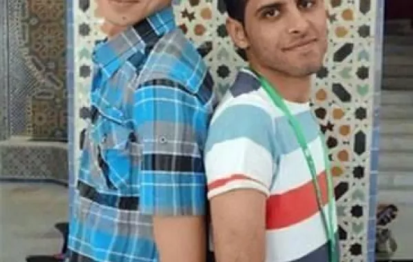 محمد أنور ينشر صورة قديمة له ويسخر من نفسه بتعليق أضحك الجمهور