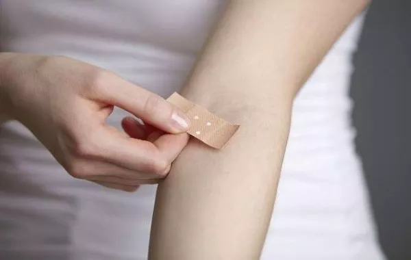 قريباً جداً لاصقة مطورة ستغني النساء عن حبوب الحمل. jpg