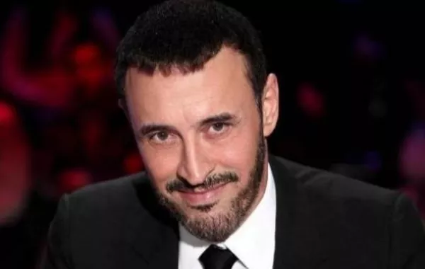 بالفيديو: كاظم الساهر يرقص الدبكة العراقية في باريس