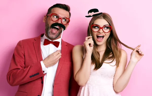 اختبار: لونك المفضل يخبر عن علاقاتك العاطفية 