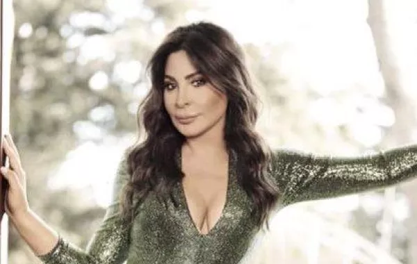 إليسا تعدّل تغريدتها عن السيدة فيروز وتشرح الأسباب