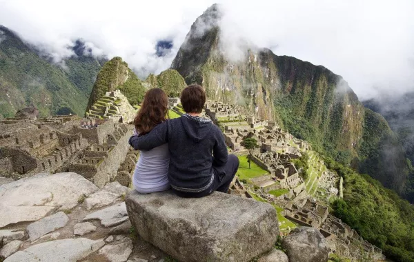 برج الثور يهوى المغامرة والبيرو وجهة شهر عسل سنة 2019