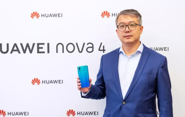 معلومات عن هاتفHUAWEI Nova 4 الجديد