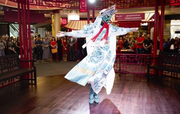 Chinese New Yaer Mask Changer at The Dubai Mall.jpg