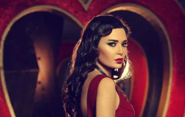 رسائل من النجوم في يوم الحب وهذه الفنانة تحتفل به خارج السجن