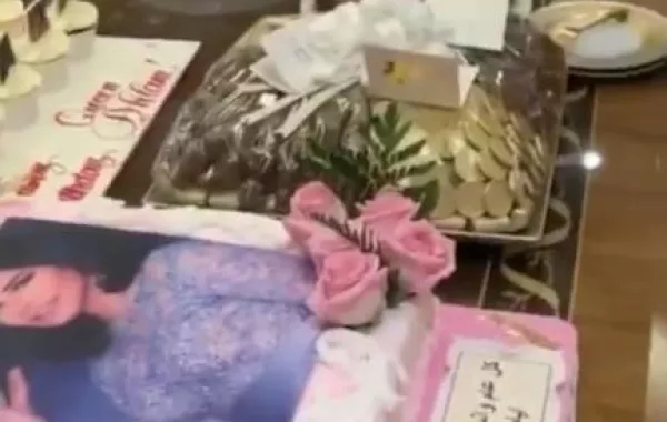 مبارك الهاجري يحتفل بعيد ميلاد زوجته أحلام الـ 50