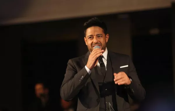 محمد حماقي لجمهوره: مش عايز انكّد عليكم في عيد الحب