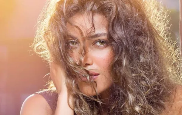 ريهام حجاج تحذف صور زوجها هل حاول العودة إلى طليقته ياسمين عبد العزيز؟
