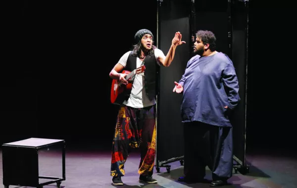 العرض العماني (مدق الحناء) يحصد جائزة مهرجان الشارقة الثالث للمسرح الخليجي