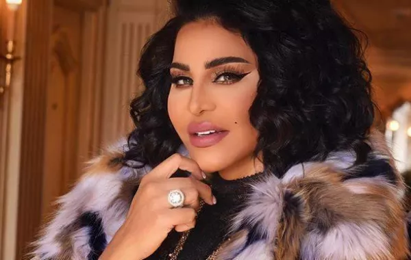 أحلام تغني بالفرنسية وتمنح نوال الكويتية لقباً جديداً