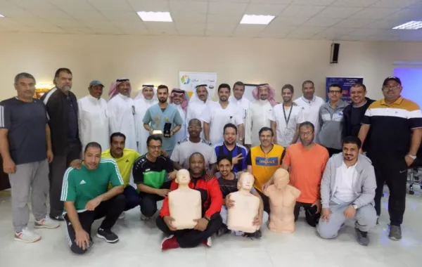 الإسعافات الأولية للمشاركين في دوري المدارس بجدة