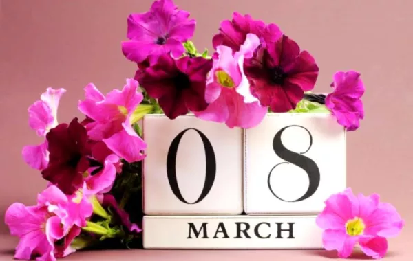 سعوديون وسعوديات في يوم المرأة: هؤلاء النساء سبب بكائنا!