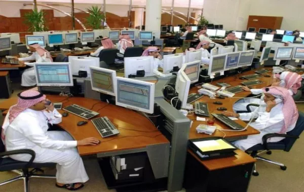 تعرف على 13 حالة يحصل فيها العامل على إجازة بأجر كامل في السعودية