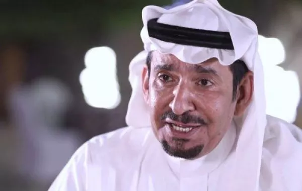 عبد الله السدحان ينشر فيديو خوفاً من "تبهير" شائعة مرضه