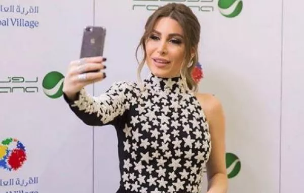 هل يوصل نادي "برشلونة" يارا إلى العالمية ؟