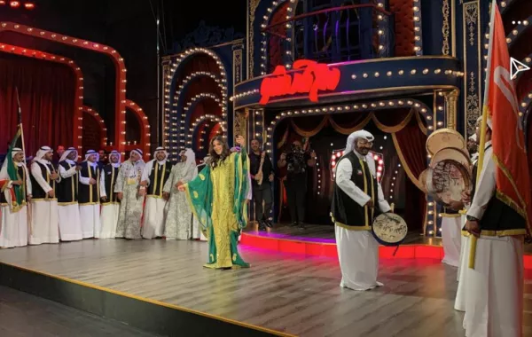 نادين نجيم ترقص "السامري" بالزي الكويتي