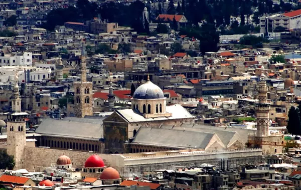 في يوم المدينة العربية.. شعراء خلدوا المدن في قصائدهم