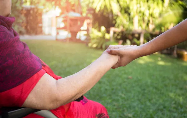 اكتشفي خطر البدانة على المسنين