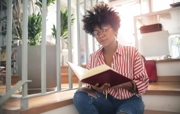 سؤال للبنات: كيف تثقفين نفسك؟