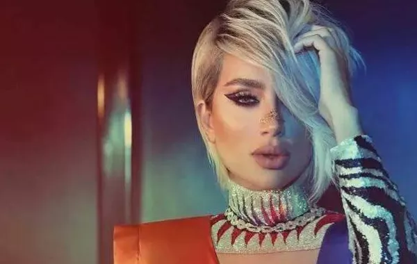 كاتي بيري تستنسخ "روبوت" مايا دياب