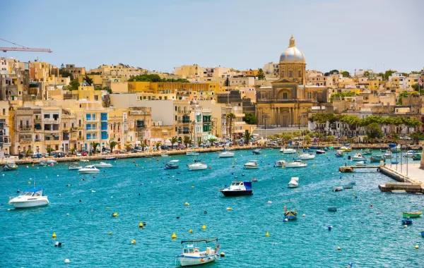 السياحة في دول أوروبا الأصغر مساحة