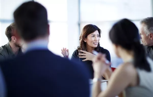 كيف تُسهم اللغة الصينية في تطورك المهني؟