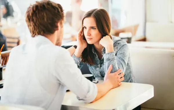 لماذا يستفز الرجل، المرأة التي يحبها؟