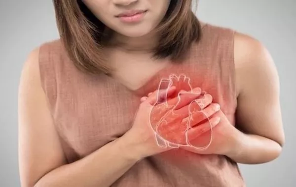 هل تتغير مواعيد أدوية «القلب و الضغط» في رمضان؟.. استشاري يجيب