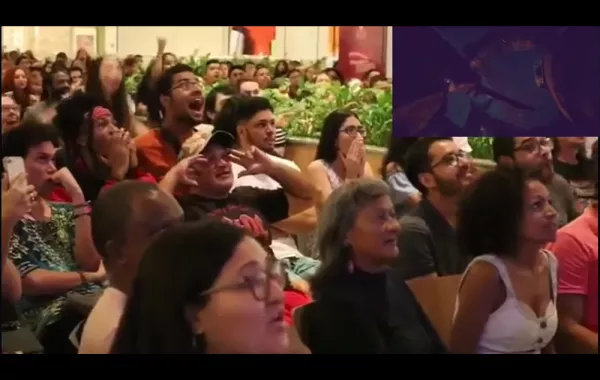 متابعو «جيم أوف ثرونز» يشاركون ردة فعلهم بالفيديو